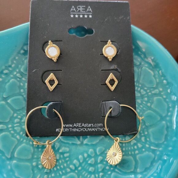 AREA Stud and Hoop Earring Set - Picture 1 of 7
